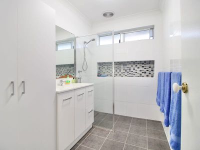 28 Round Hill Drive , Port Kennedy