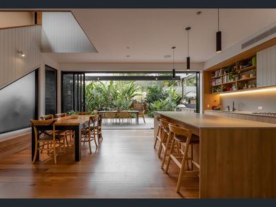 12 Lodge Street, Toowong