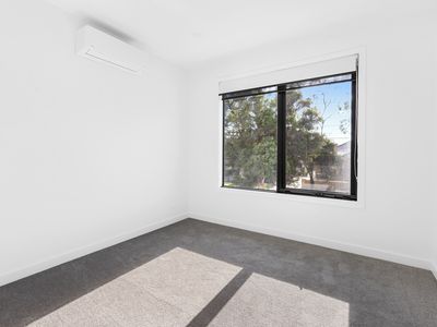 1 / 29 Hampton Parade, West Footscray