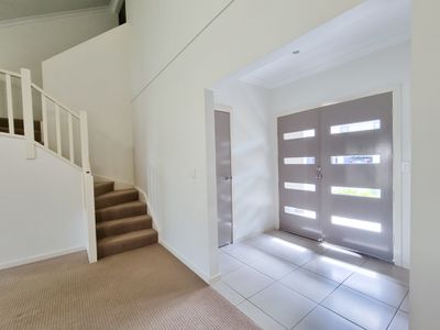 21 / 1 Michel Place, Telina