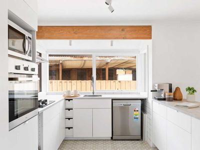 28 Argyle Crescent, Werribee