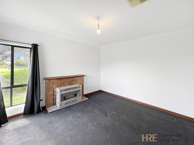 1 / 10 Sinclair Place, Horsham