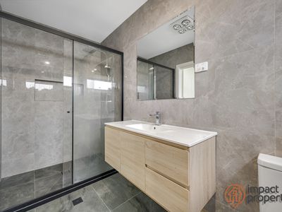 4 Keith Bain Crest, Whitlam