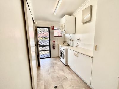 18 Simbai Street, Runaway Bay