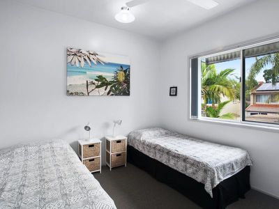 1 / 6 Woorookool Place, Noosaville