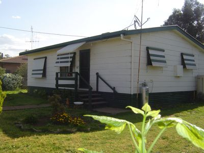 52 Douglas Street, Geurie