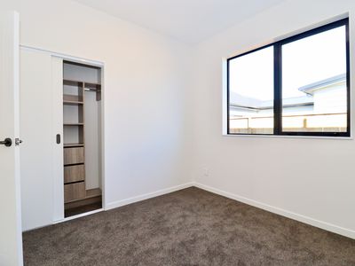8 Kobe Street, Karaka