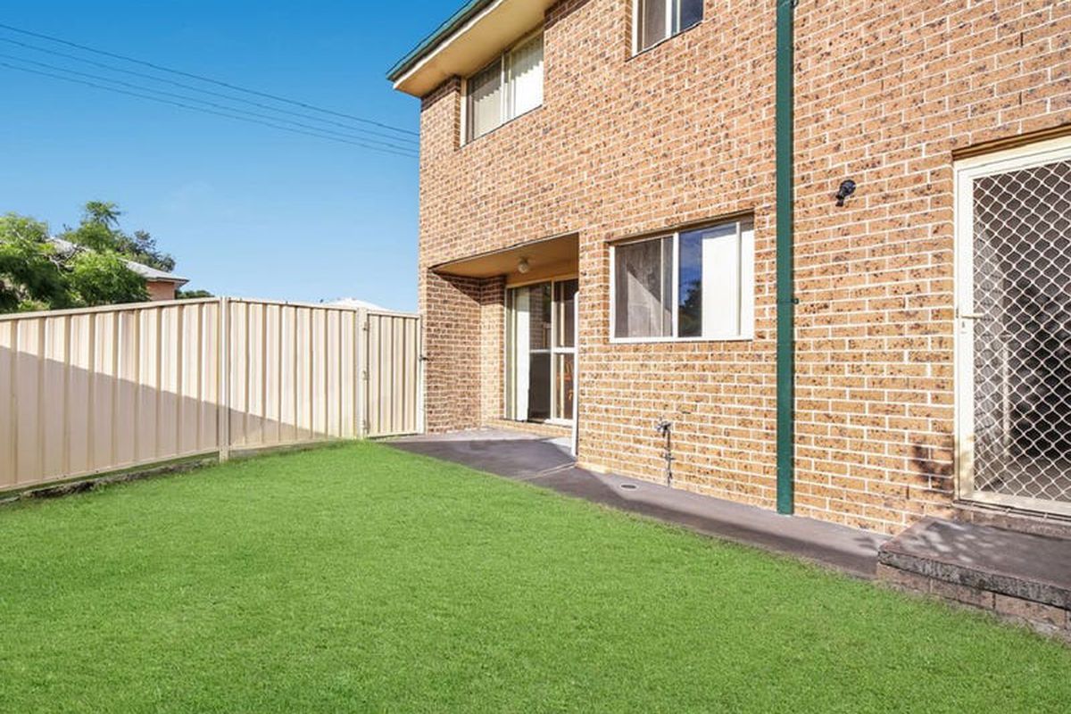 1 / 24 Melbourne Street, East Gosford