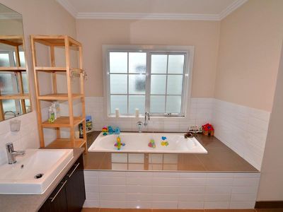 16 / 7 Toolondo Close, Caroline Springs