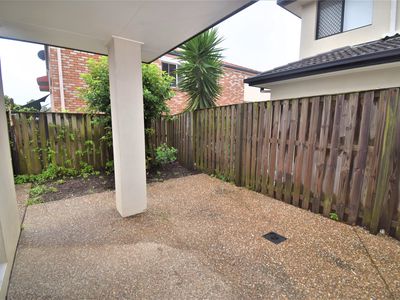 1 / 6 Crosby Avenue, Pacific Pines