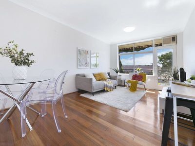 12 / 32 Barber Avenue, Eastlakes