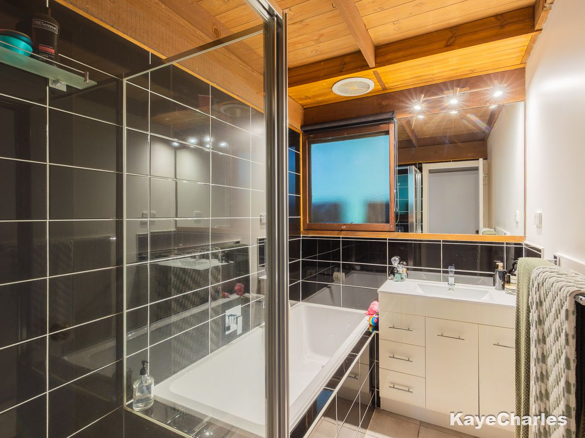 32 Burton Road, Beaconsfield Upper