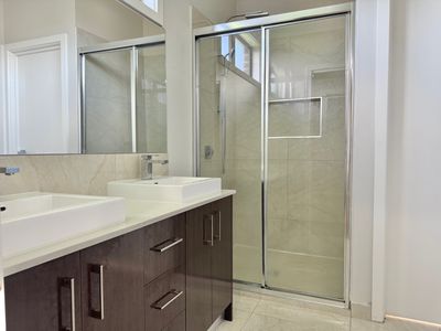 5 Amaretto Circuit, Manor Lakes