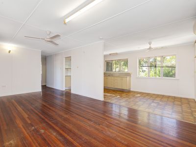 4 Aya Street, Heatley