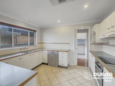 30 Meek Street, Dubbo