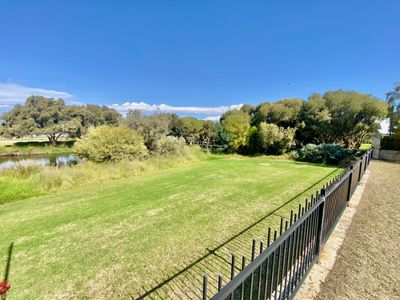 40 Governor Drive, Falcon