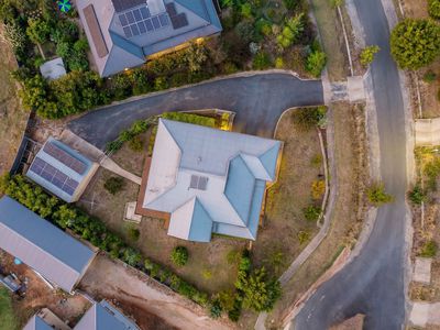 12 MCEVOY LANE, Yackandandah