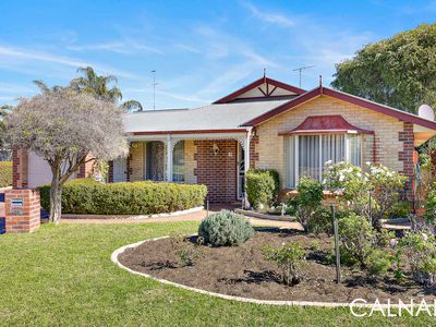 2A  Leeton Close , Halls Head