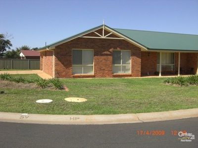 2A Rosella Street, Dubbo