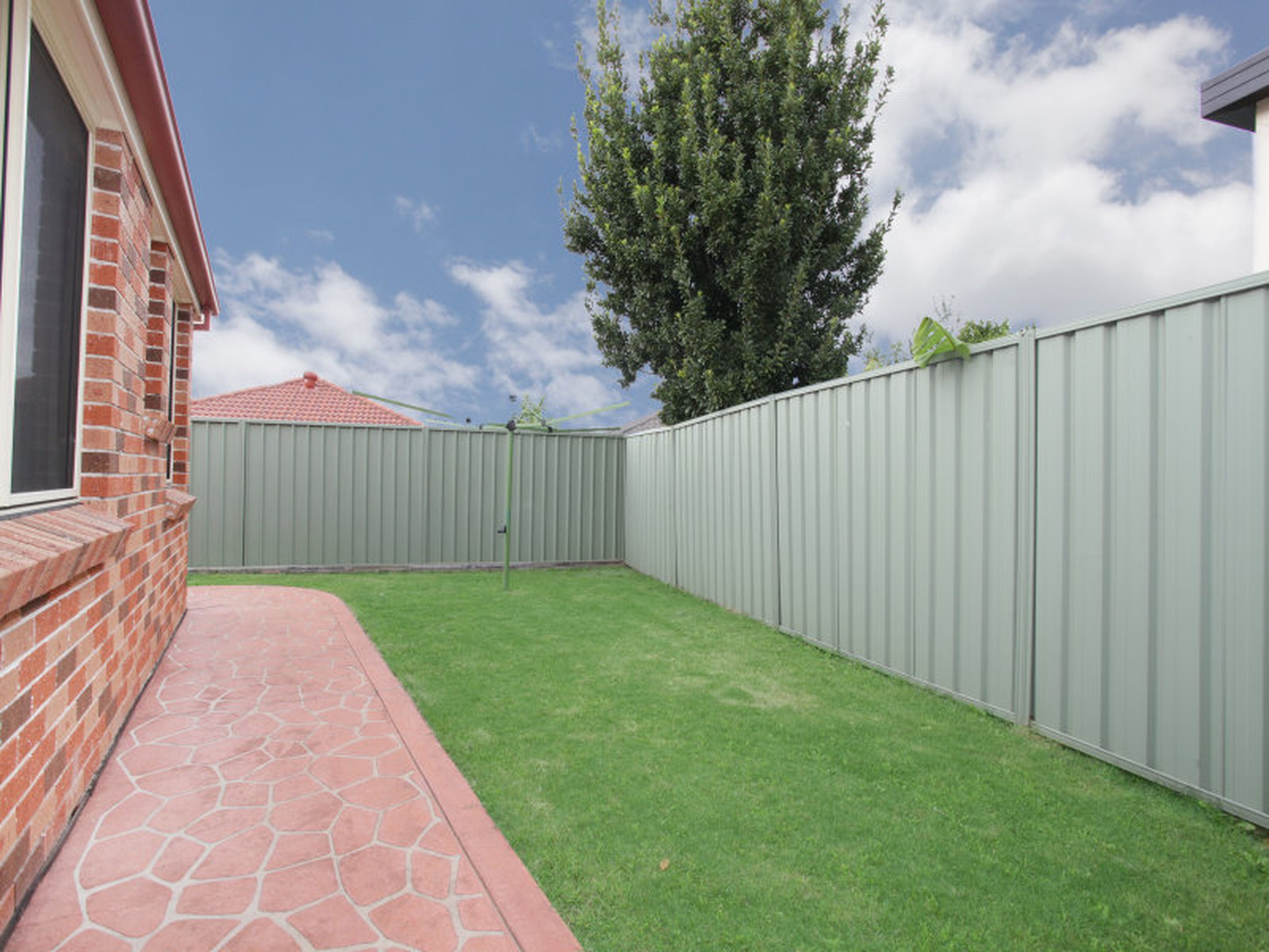 8 Sorenson Crescent, GLENMORE PARK