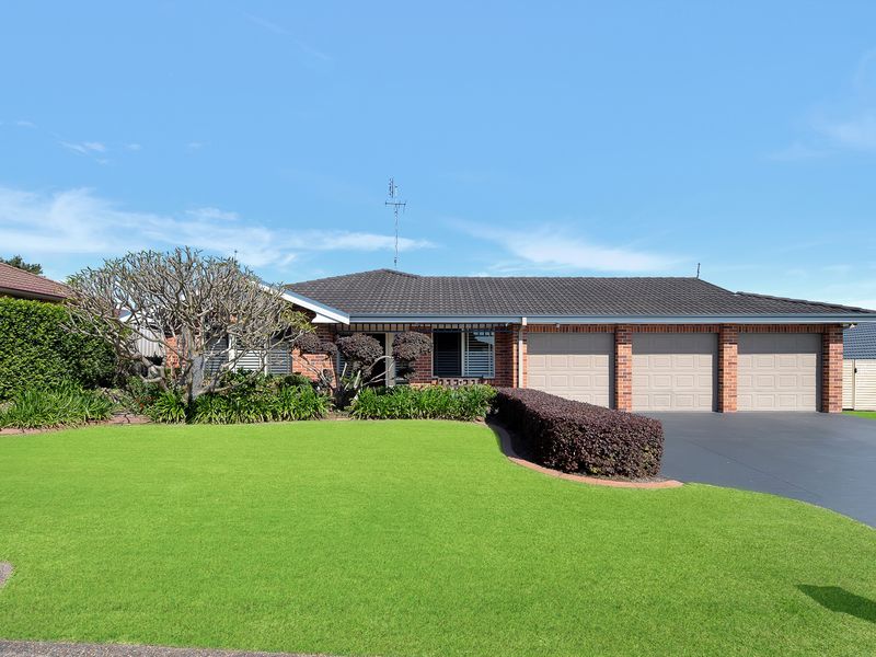 66 Galway Bay Drive, Ashtonfield