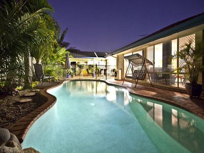 13 The Heights, Underwood