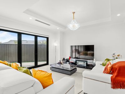 21 Barnevelder Bend, Southern River