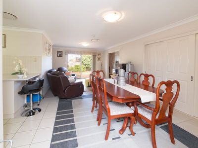 3 / 5 John Brass Place, Dubbo