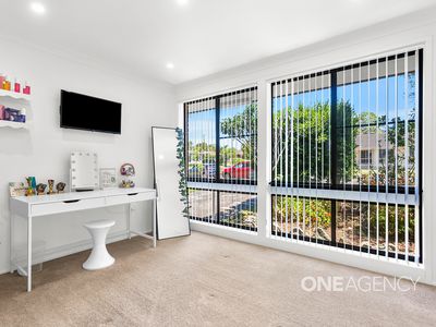 13 Hughes Drive, Albion Park