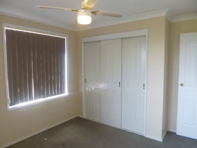 4 / 52 Daintree Drive, Albion Park