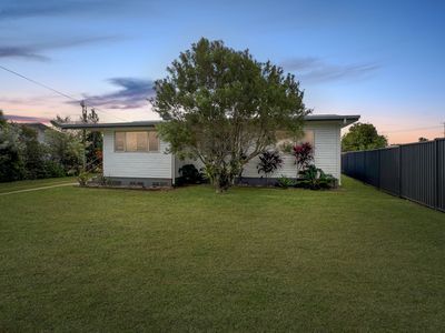 4 Solar Crescent, Atherton