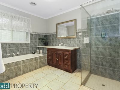 1 Fairy Dell Court, Heathcote