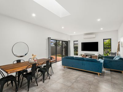 10a Upland Chase, Albion Park