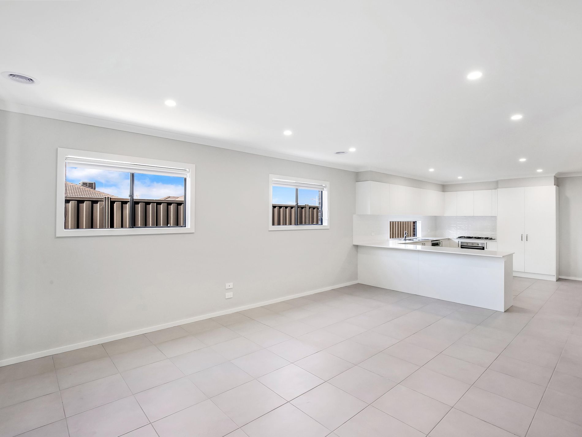 39 Tecoma Street, Manor Lakes