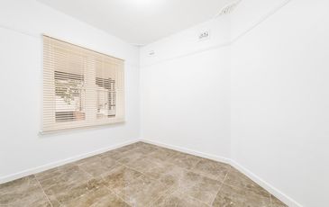 413 Anzac  Parade, Kingsford