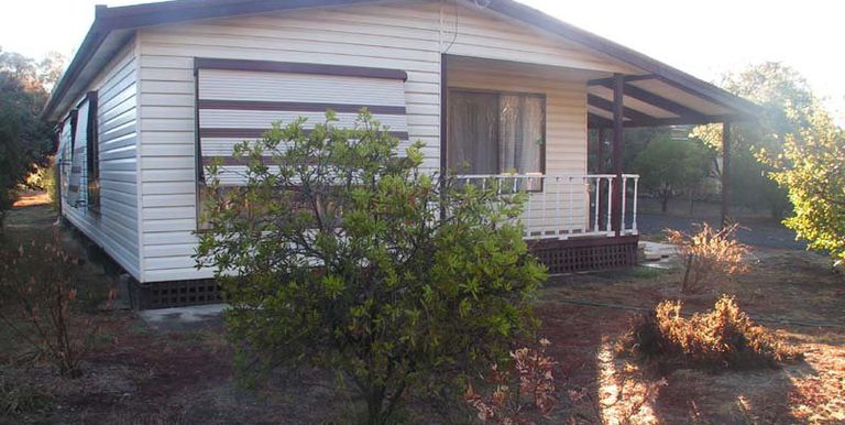 23 Hurt Street, Violet Town