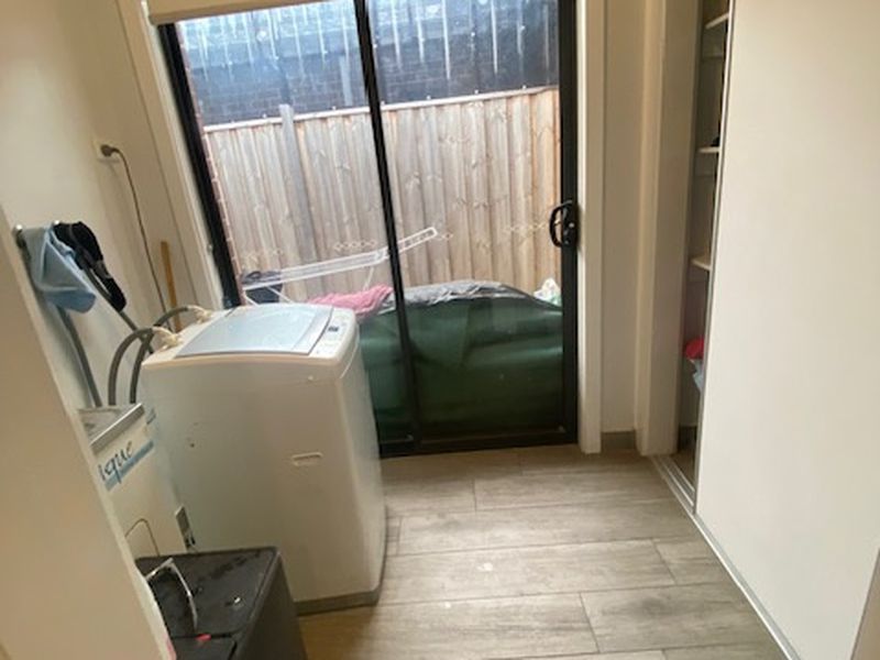 23 Chromite Circuit, Weir Views