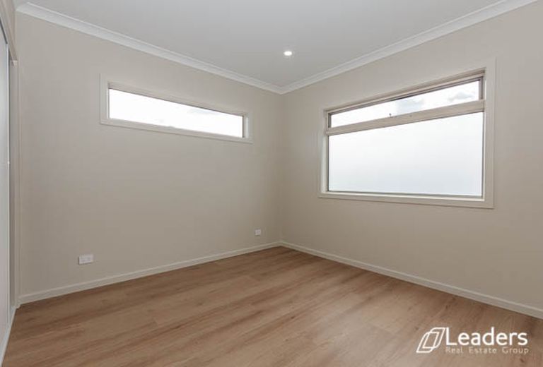 1 / 4 BOX AVENUE, Forest Hill
