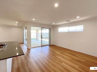 3 Kenton Way, Ravenswood