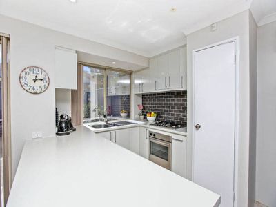11 Rossell Place, Atwell
