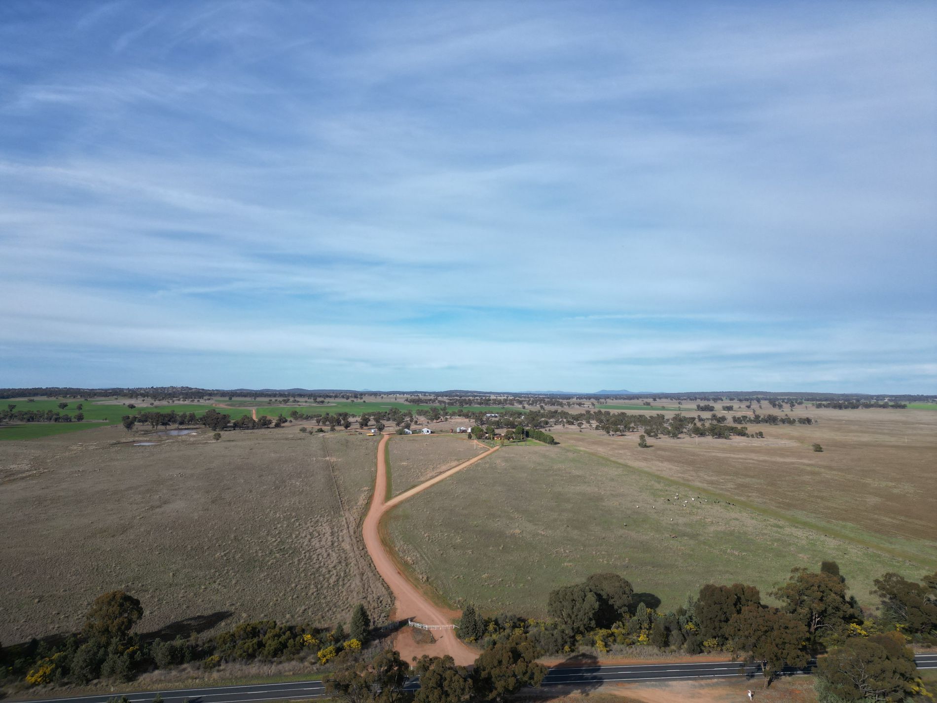 'Nyrang' 3013 Mid Western Highway, West Wyalong