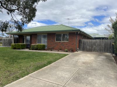 1 Templeton Court, St Albans Park