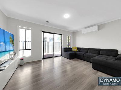 24 Huntingfield street, Craigieburn