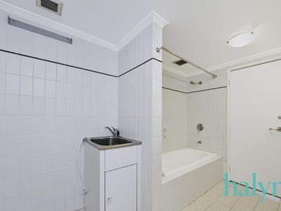 105 / 126 Mounts Bay Road, Perth