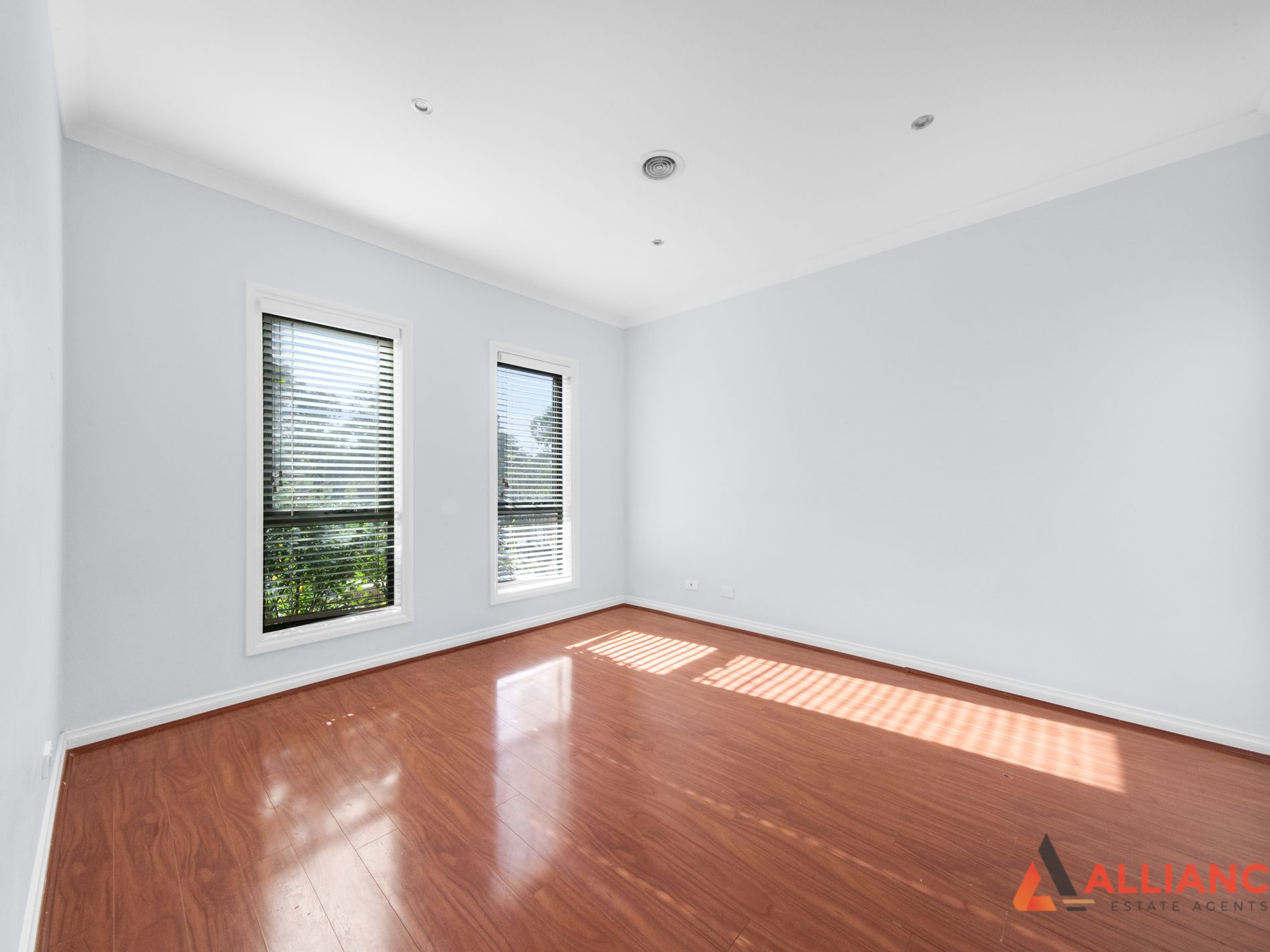 16 Juggal Close, Epping