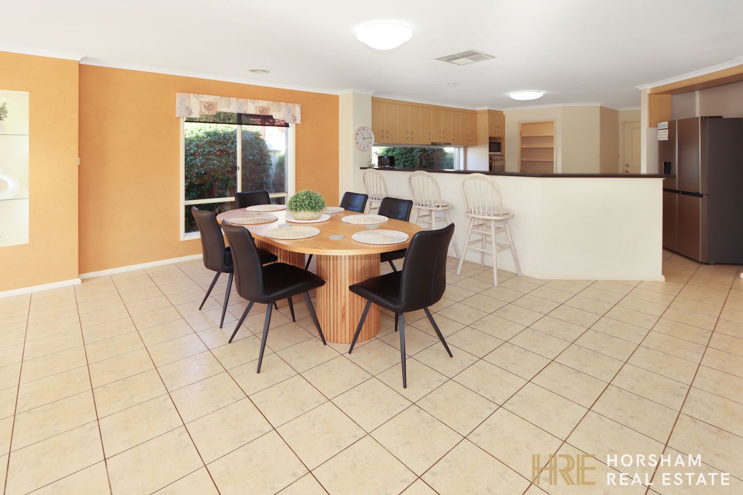 16 Burnett Street, Horsham