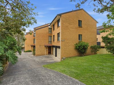 2 / 8-12 Ocean Parade, The Entrance