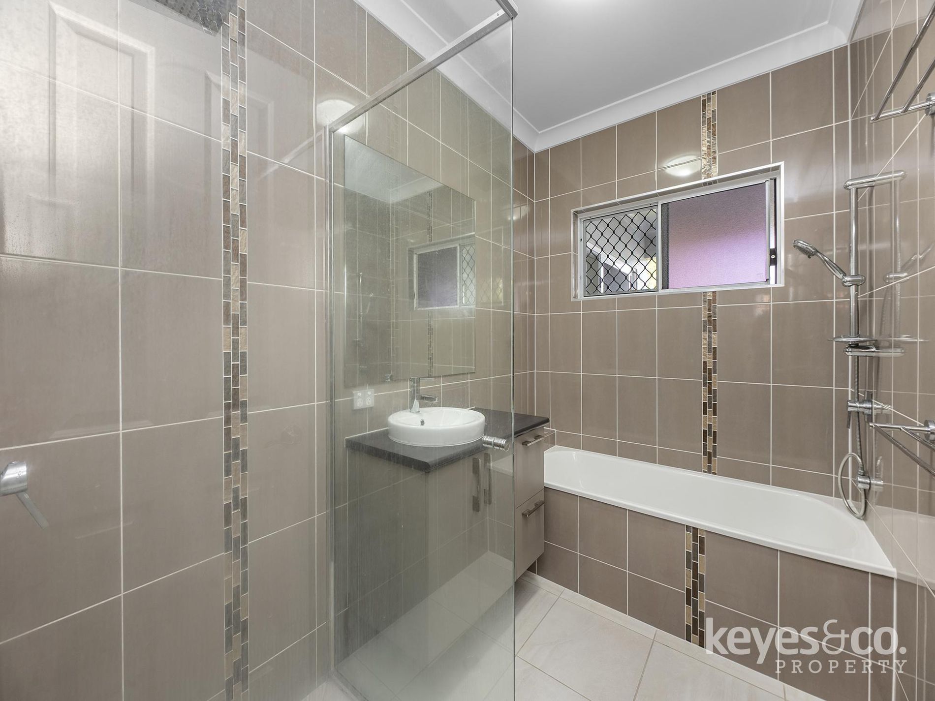 15 Elford Place, Mount Louisa