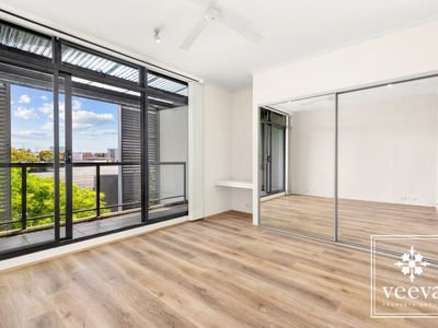 L210 / 8-10 Loveridge Street, Alexandria