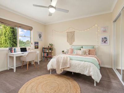 12 MCEVOY LANE, Yackandandah